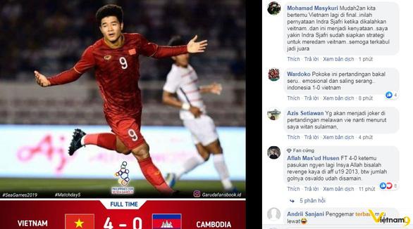 Các cổ động viên Indonesia bày tỏ sự vui mừng vì đội nhà gặp Việt Nam ở chung kết
