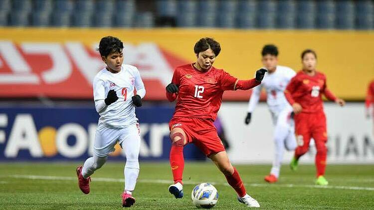 ĐT nữ Việt Nam đánh bại Myanmar trên sân Jeju, giành vé đá playoff tranh suất dự Olympic 2020. Ảnh AFC