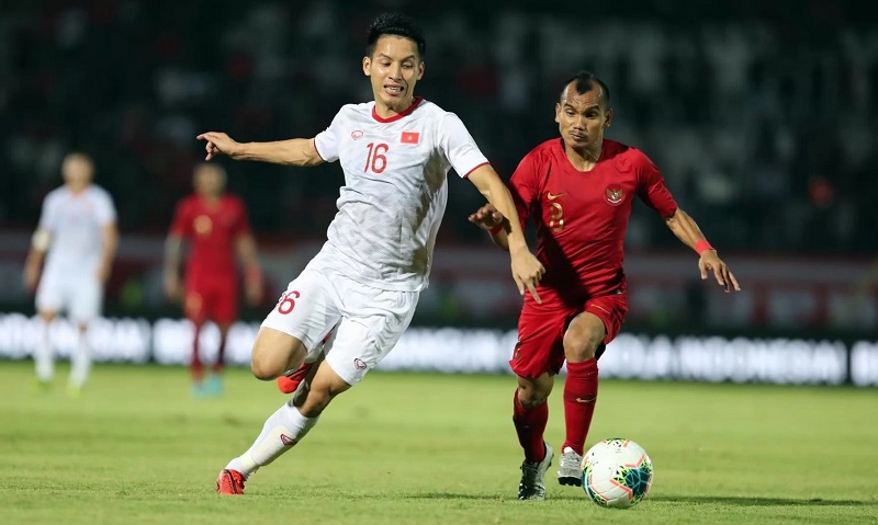 Hùng Dũng chơi cực hay khi đối đầu Indonesia - Vietnam9