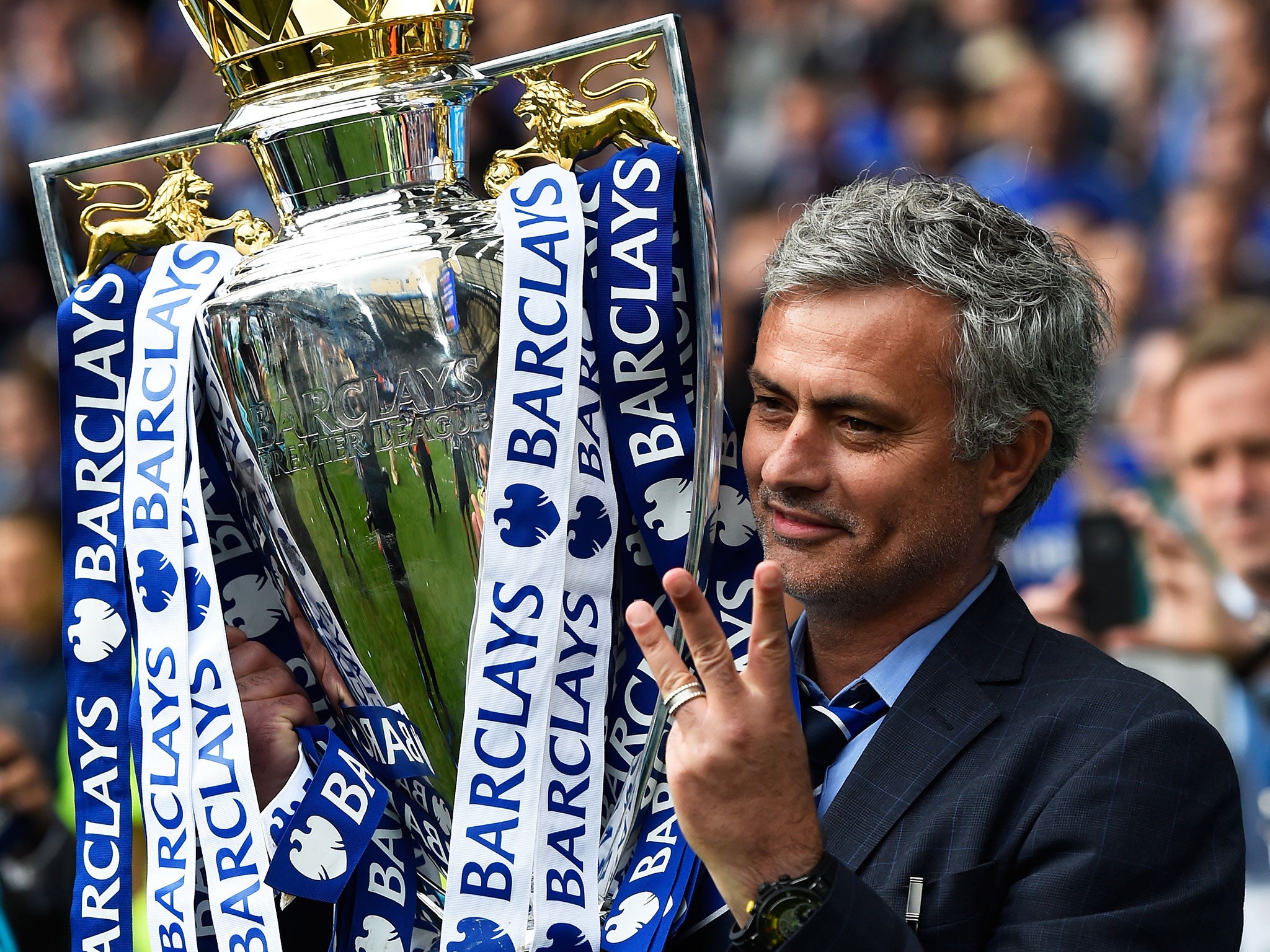 Mourinho - Tên tuổi Mourinho gắn liền với những danh hiệu - Việt Nam 9