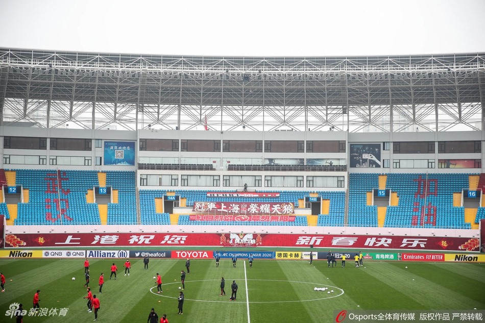 Photo of Bóng đá Trung Quốc bấn loạn vì virus Corona