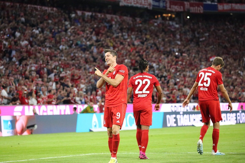 Lewandowski tiếp tục ghi bàn trong ngày mở màn Bundesliga