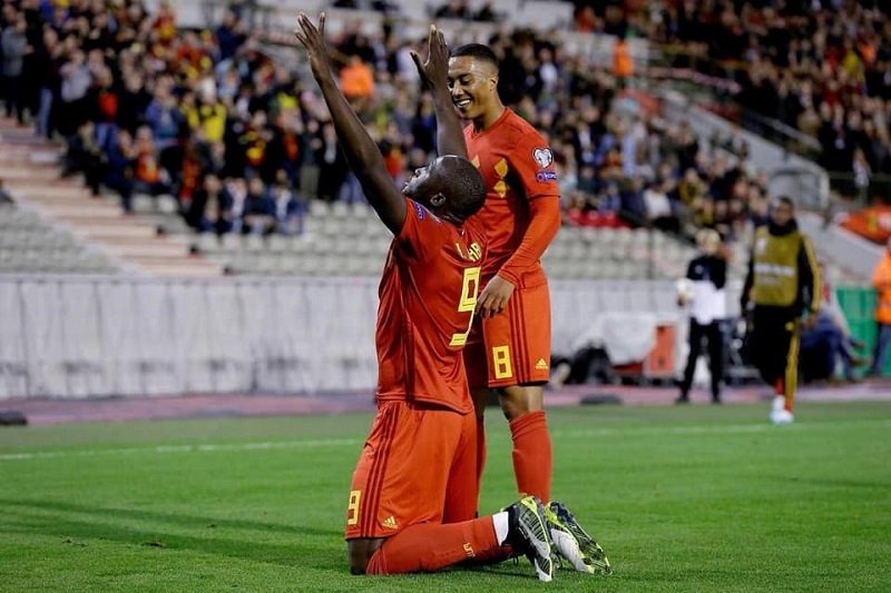 Lukaku ăn mừng bàn thắng vào lưới San Marino - Vietnam9
